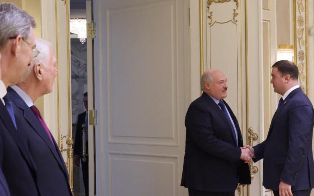 Резервов предостаточно. Александр Лукашенко видит серьезный потенциал для роста товарооборота с Омской областью России
