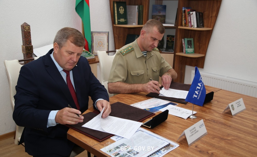 Сморгонская пограничная группа подписала договор о сотрудничестве с ОАО «АГАТ – системы управления»
