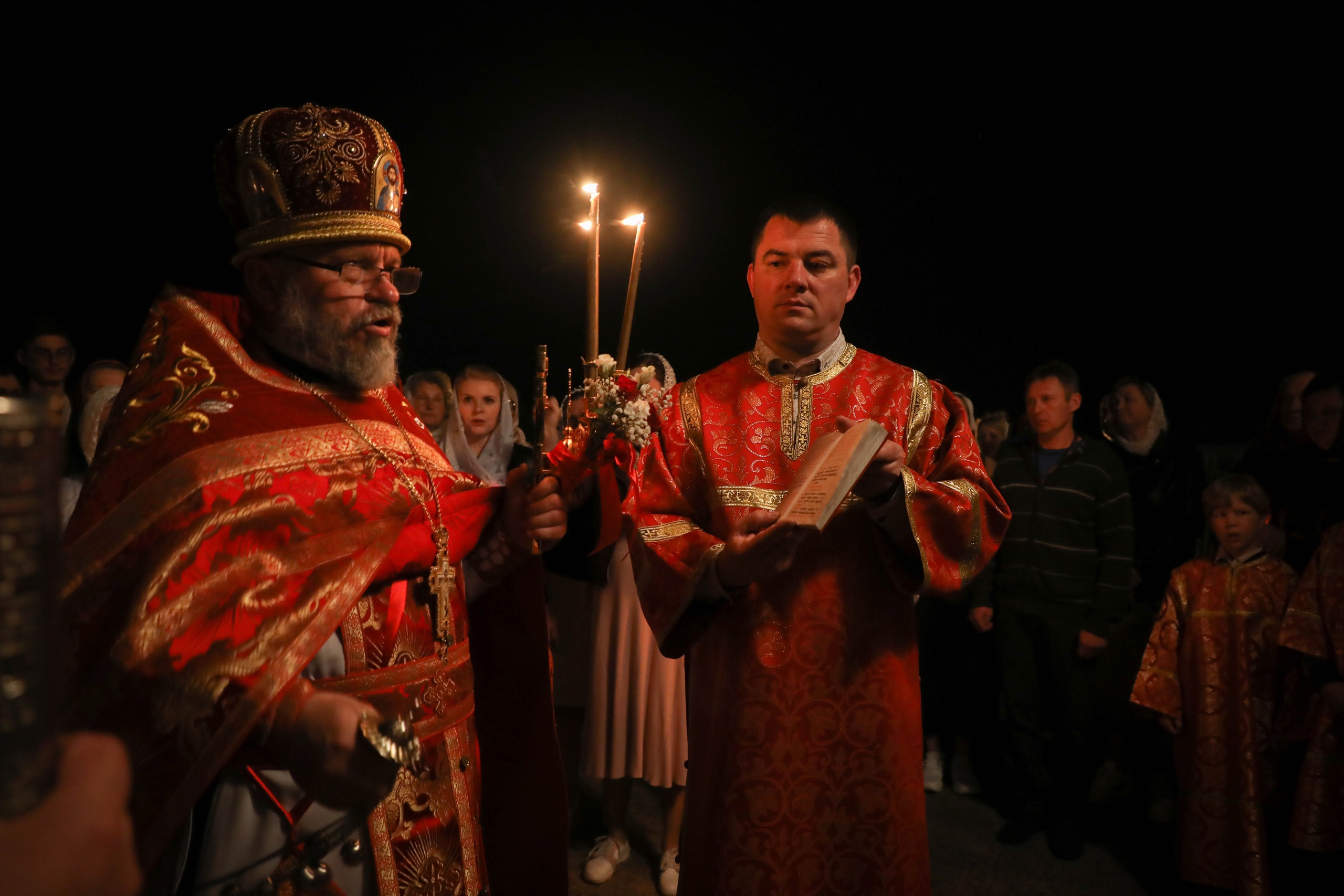 ФОТОРЕПОРТАЖ: Торжественное богослужение на Светлое Христово Воскресение в Сморгони