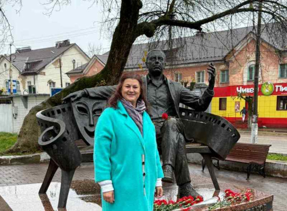 Вязьма аплодировала: сморгонка Анастасия Гадалова получила приз за лучшую женскую роль  Вязьма аплодировала: сморгонка Анастасия Гадалова получила приз за лучшую женскую роль