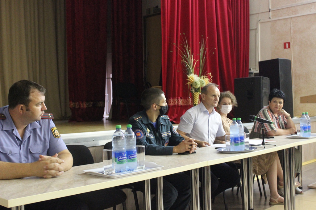 Информационно-пропагандистская группа Сморгонского райисполкома посетила ДРОЦ «Лесная поляна»