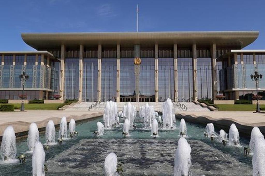 Александр Лукашенко ориентирует парламент нынешнего созыва на решение всех задач в развитие Конституции до окончания полномочий Александр Лукашенко ориентирует парламент нынешнего созыва на решение всех задач в развитие Конституции до окончания полномочий