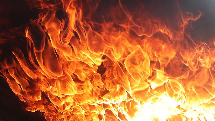 16 апреля в Сморгони горели хозпостройка и гараж. Причина пожара устанавливается