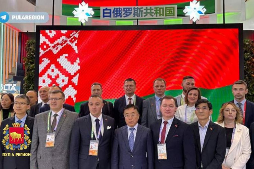 Делегация Гродненской области принимает участие в шестой Китайской международной выставке импортных товаров в Шанхае