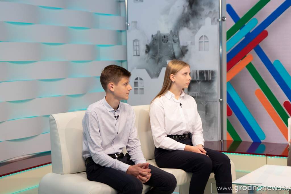 Учащемуся СШ №1 Максиму Тризно вручили награду областного этапа Республиканского конкурса творческих работ молодёжи «Золотое перо «Белой Руси» – 2022»