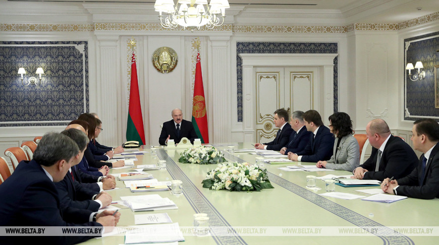 Информационный суверенитет — важная часть независимости. Лукашенко встречается с руководством крупнейших государственных СМИ