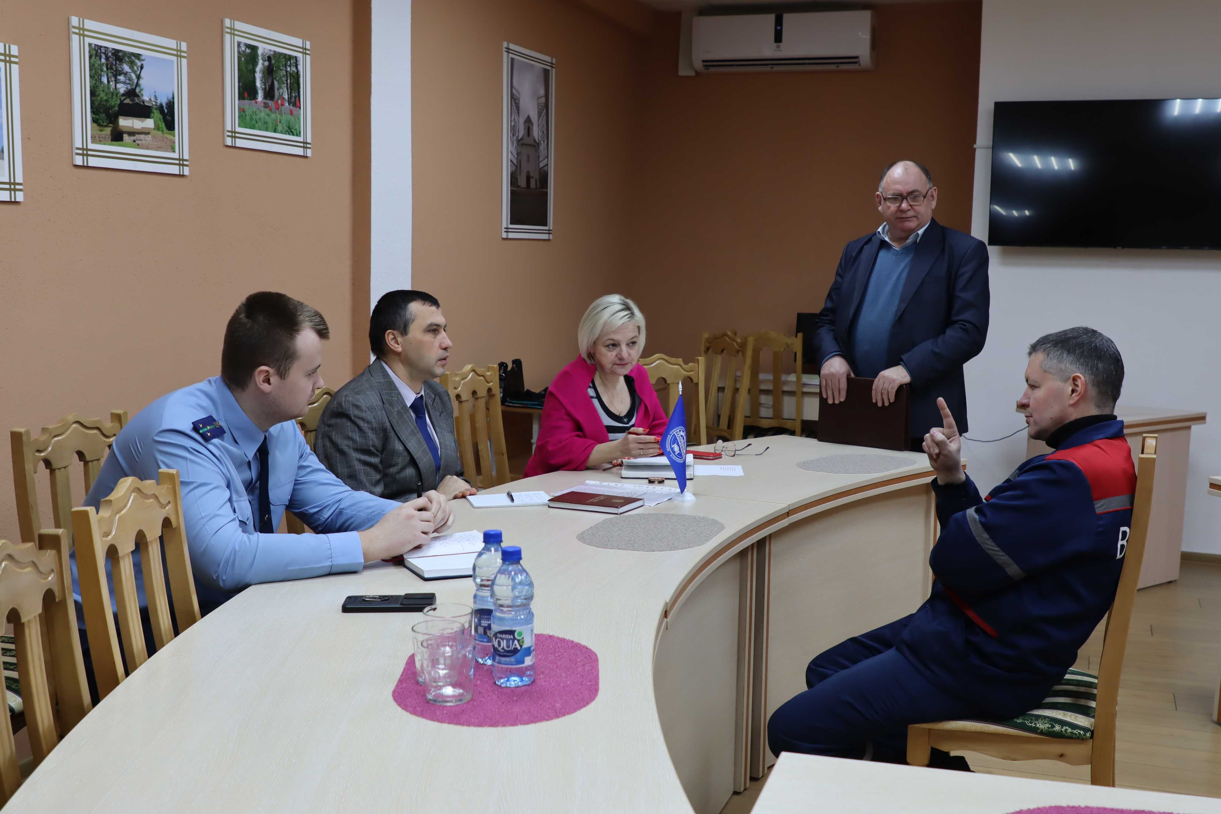 Профсоюз и прокуратура провели совместный приём граждан в Сморгони