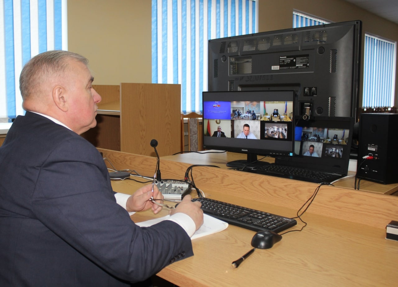 Виктор Свилло принял участие в стриме заседания Постоянной комиссии Парламентского Собрания Союза Беларуси и России