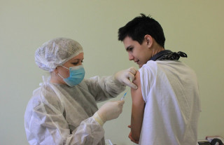 В Сморгонском лицее вакцинировали учащихся в возрасте 16 - 18 лет