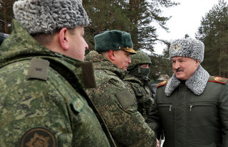 Александр Лукашенко прибыл на Обуз-Лесновский полигон под Барановичами