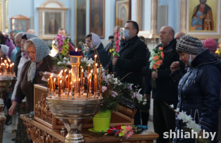 Православные верующие отмечают Вербное воскресенье (+Видео)