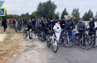 В Пинском районе проходит молодежный велопробег «Кольцо Днепро-Буга», приуроченный ко Дню народного единства