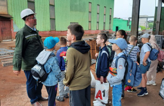 Воспитанники  летнего лагеря СШ №1 посетили литейно-механический завод