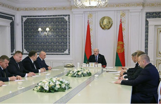 От инвестпроектов до вопросов справедливости. Александр Лукашенко очертил программу действий местной вертикали