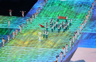 Игнат Головатюк и Анна Нифонтова пронесли флаг Беларуси на открытии Олимпиады