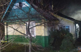 Четыре человека погибли при пожаре жилого дома в Сморгони