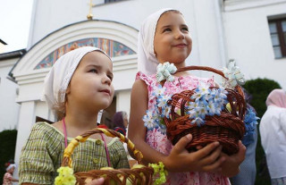 Православные верующие празднуют Преображение Господне