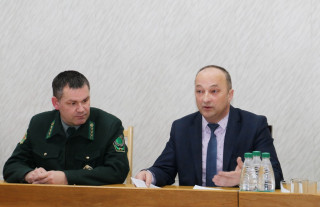 Ситуацию вокруг Украины Геннадий Хоружик обсудил с трудовым коллективом опытного лесхоза