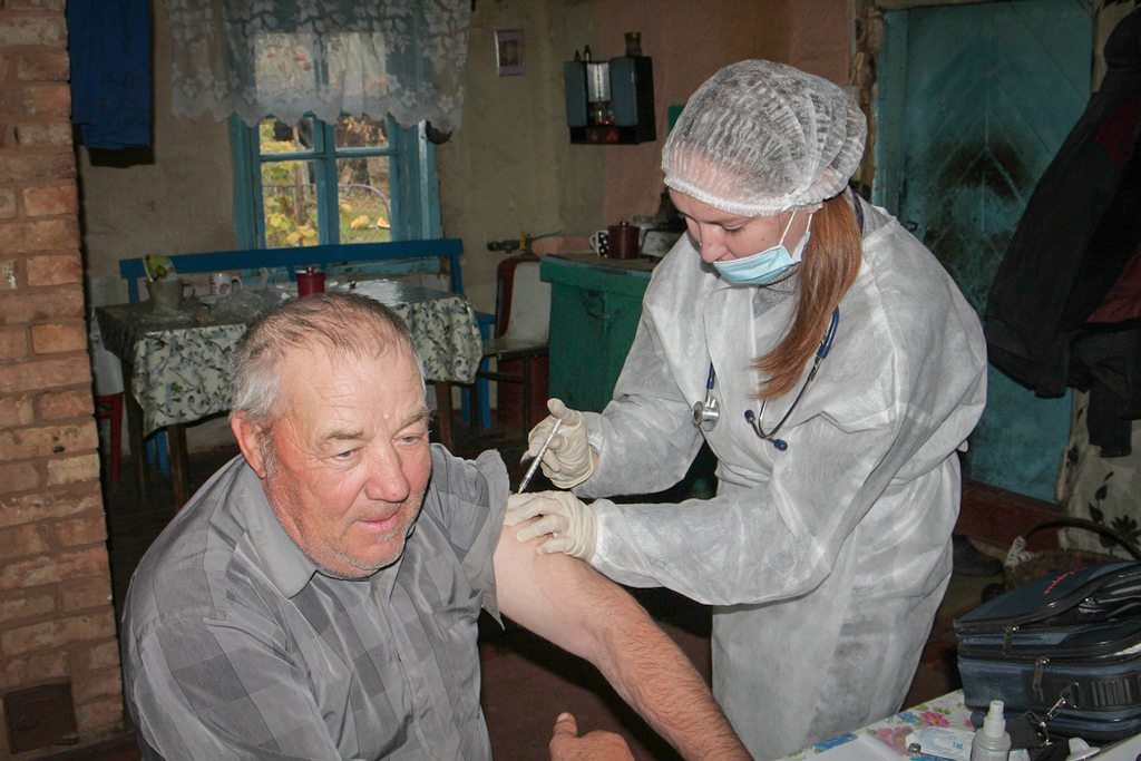 Выездная вакцинация в деревне Кулеши
