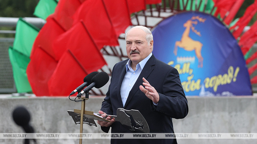 "Уже святое для гродненцев место" - Александр Лукашенко открыл в Гродно новый мост через Неман