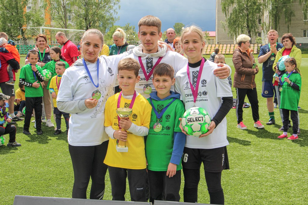 Семья Воронище заняла первое место в футбольном фестивале «Папа, мама, я - футбольная семья!»