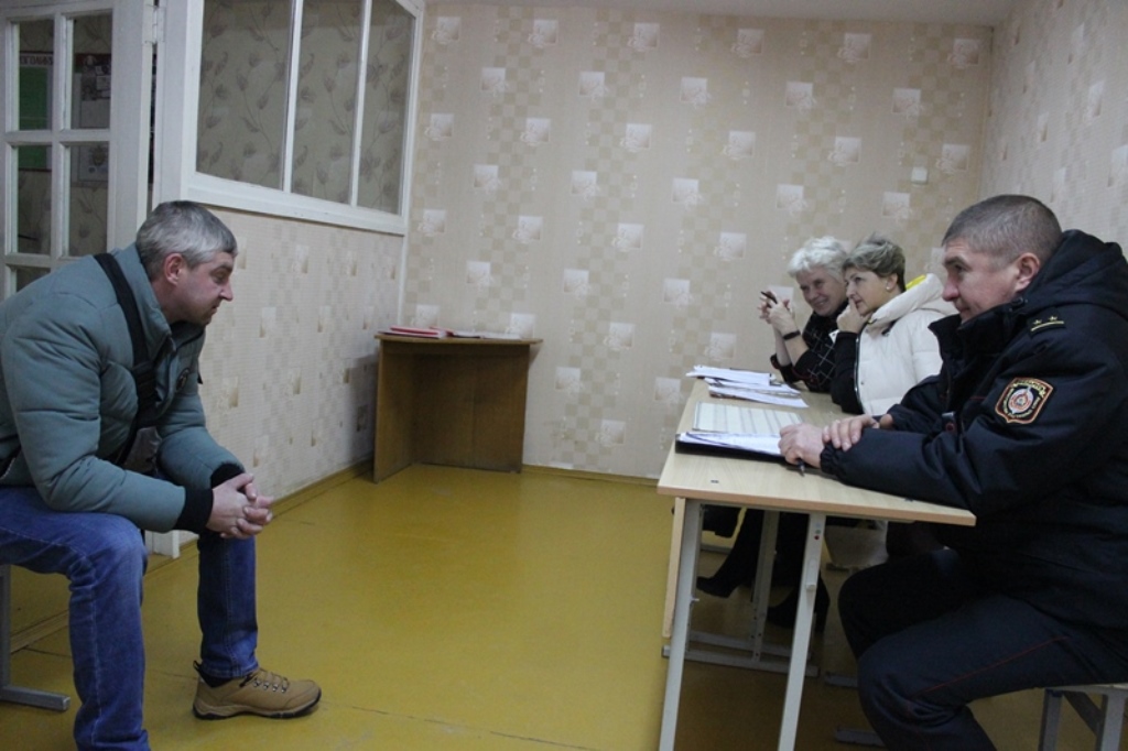 На заседании ОПОП рассмотрели семейных скандалистов