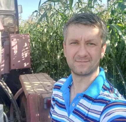 Тракторист-машинист с душой музыканта Тракторист-машинист с душой музыканта