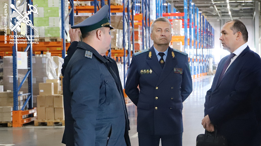 Заместитель Председателя Государственного таможенного комитета Андрей Большаков оценил первые результаты выполнения таможенниками функций погранконтроля
