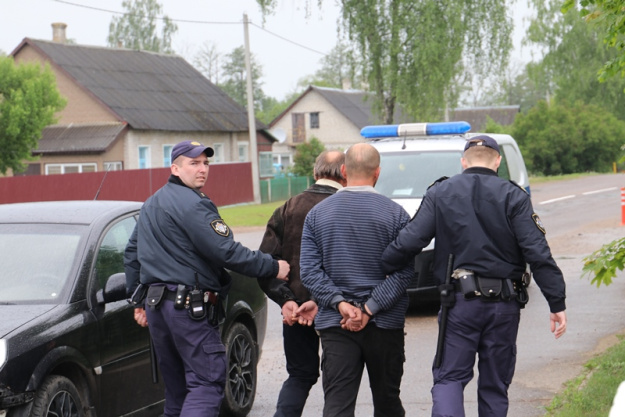 В Коренёвском сельисполкоме прошло заседание совета ОПОП: трое из приглашённых вышли из зала в наручниках