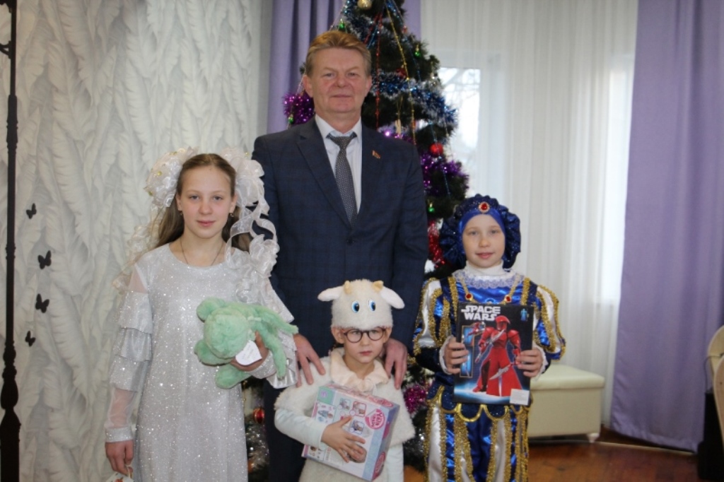 Сергей Куденьчук побывал в гостях у приемной семьи Новик