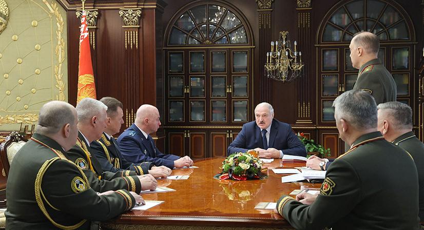 Главы МЧС и СК, военные, замы в министерствах и ректоры - Александр Лукашенко рассмотрел кадровые вопросы
