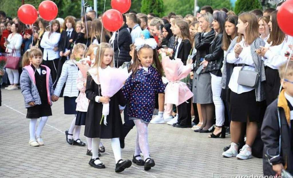 В профсоюзе рассказали, как родителям попасть на школьные линейки В профсоюзе рассказали, как родителям попасть на школьные линейки