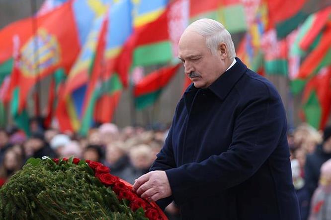 Александр Лукашенко: трагедия Хатыни навечно выбита в камне и в сердце белорусского народа