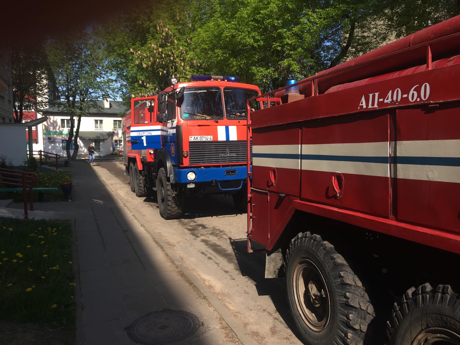 В Сморгони на пожаре бойцы МЧС спасли мужчину