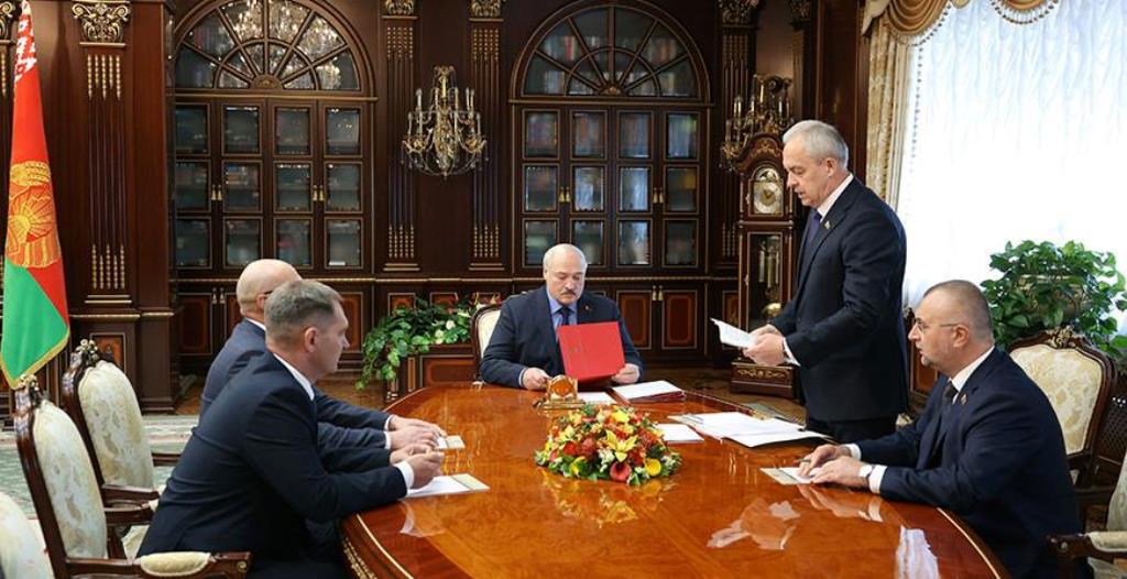 Александр Лукашенко обозначил задачи и отметил уникальность кадровых решений по министрам ЖКХ и Минтранса Александр Лукашенко обозначил задачи и отметил уникальность кадровых решений по министрам ЖКХ и Минтранса