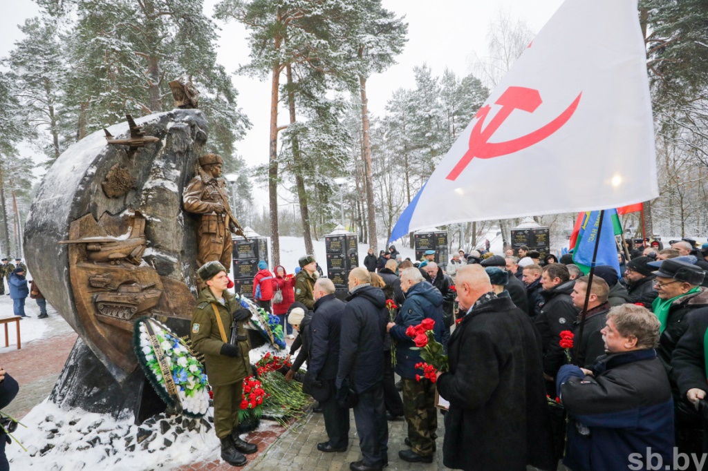 Мы непобедимы, пока у нас, в отличие от Европы, памятники открываются, а не разрушаются – Вольфович