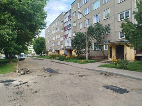 Обращение сморгонцев в рамках «Горячего четверга» выполнено – дорогу на Чапаева привели в порядок