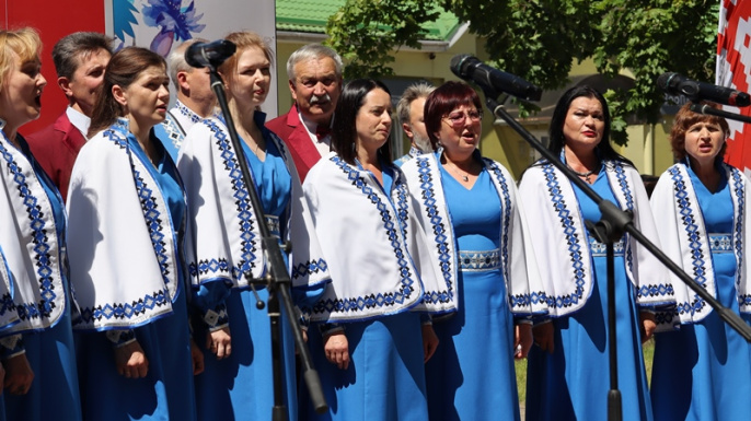 ФОТОФАКТ: на концертной площадке «Мой чароўны беларусі край» звучат душевные песни