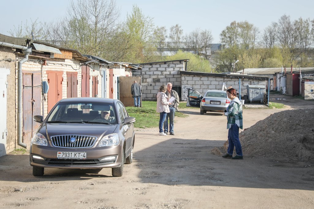 Съездили в рейд по гаражным кооперативам Сморгони: чисто не везде