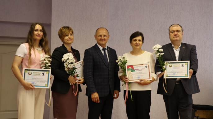 Праздник в налоговой службе