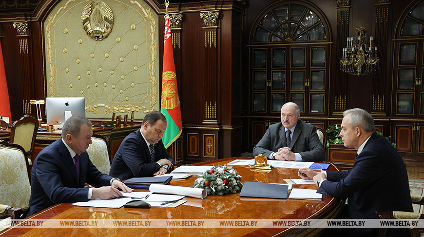 Александру Лукашенко представлены предложения по пересмотру структуры и численности МИД и загранучреждений