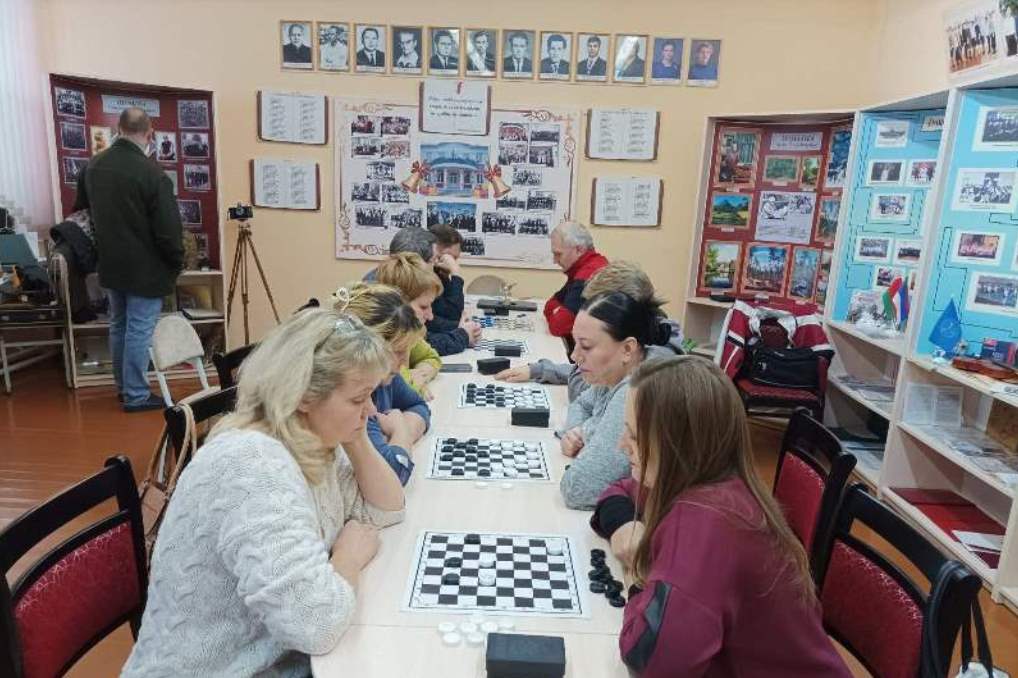 В Сморгони прошел шахматный турнир среди сотрудников учреждений образования