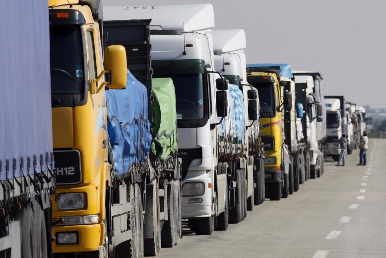 Почти 3000 грузовиков ожидают въезда в Евросоюз