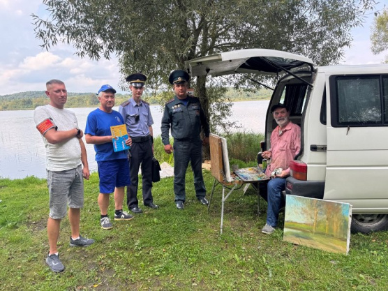 Спасатели и милиция провели профилактический рейд по водоёмам Кревского сельсовета
