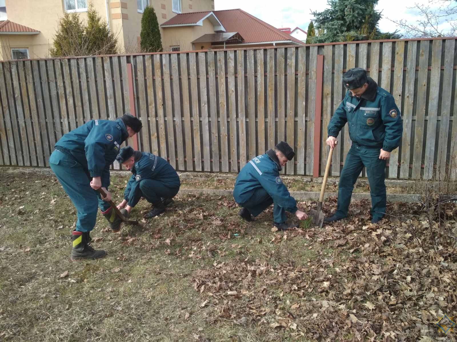 Спасатели присоединились к акции «Неделя леса»