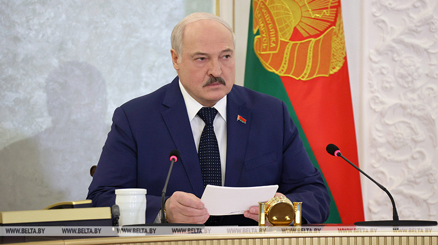 "Каждого сможем защитить". Александр Лукашенко поручил обеспечить безопасность членов комиссий на референдуме