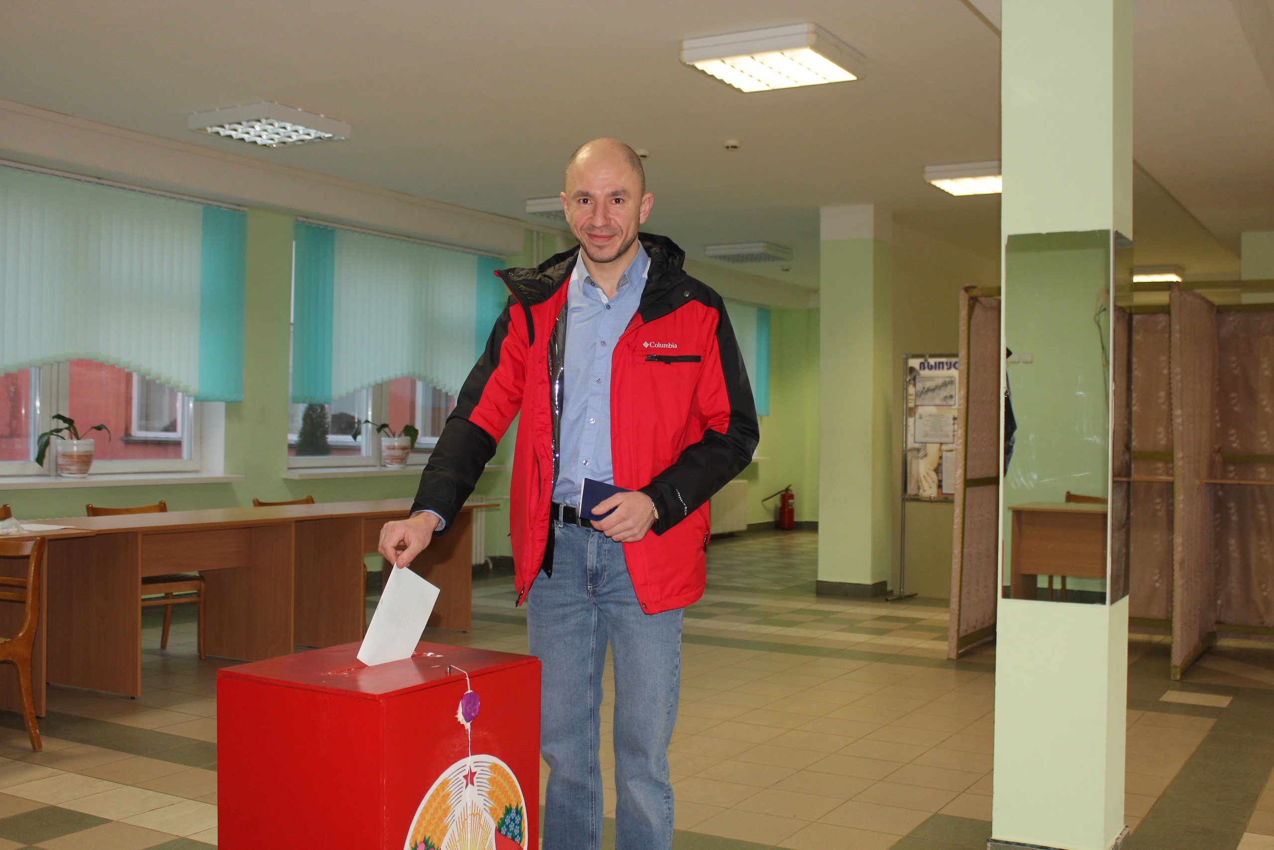 Украинец, получивший белорусское гражданство, проголосовал на референдуме
