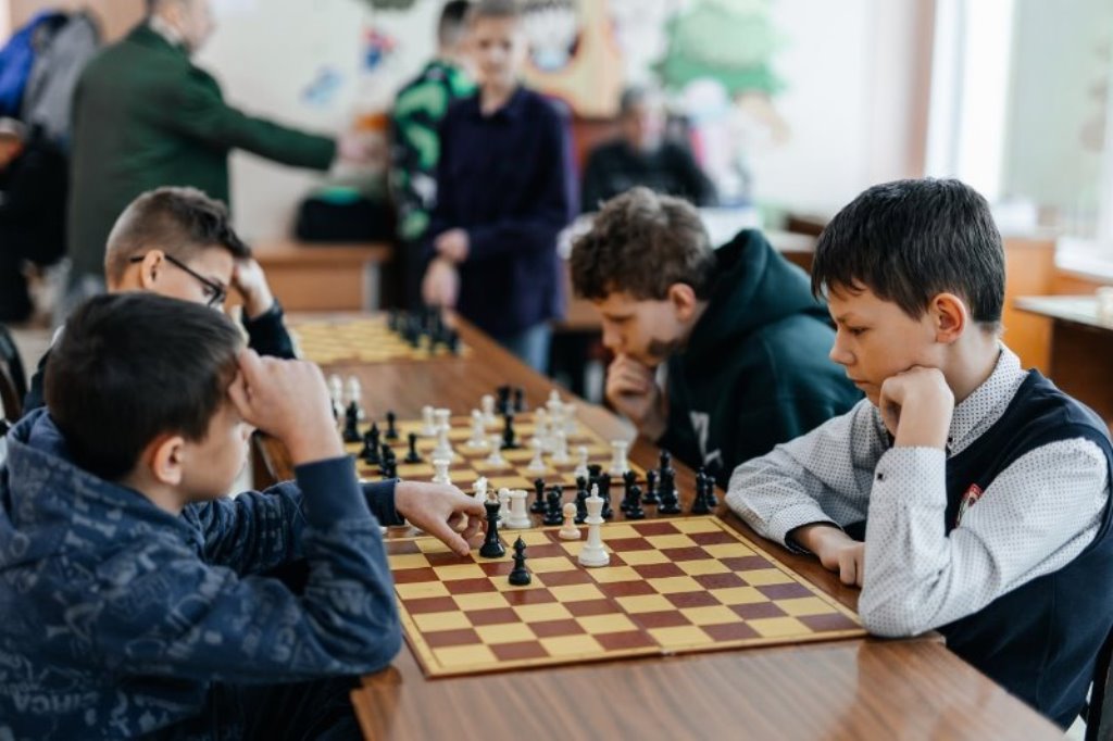 В СШ №5 соревновались юные шахматисты