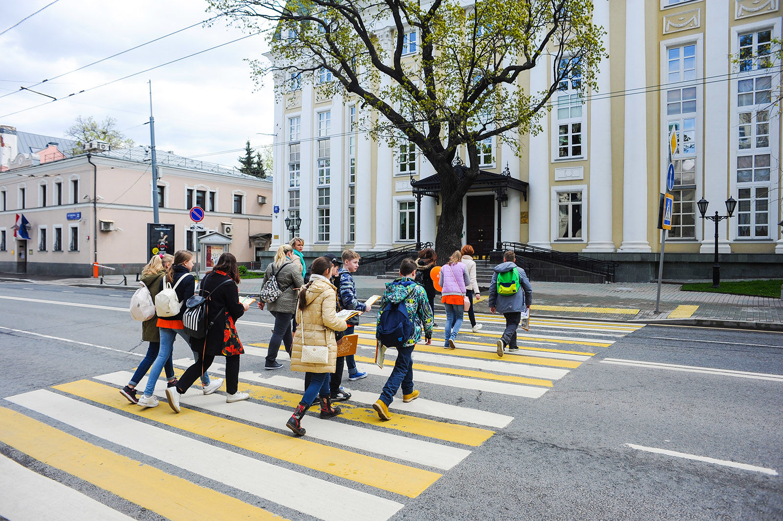 Судебные эксперты напоминают, как уберечь детей от трагедий на дороге