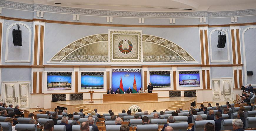Александр Лукашенко собрал актив местной вертикали для обсуждения общественно-политической обстановки